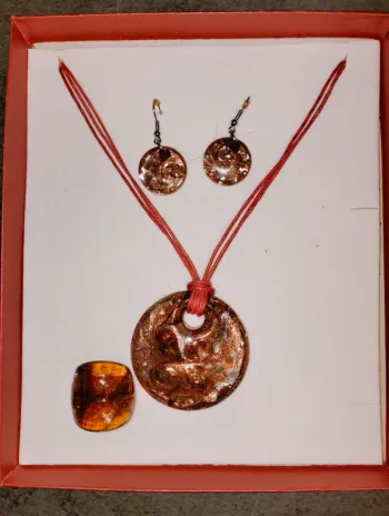 Parure bijoux en verre