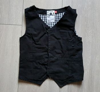 Bolero noir. Garçon 4 ans. Marque Tissaia