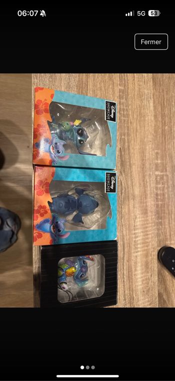 Lot 3 figurine Stitch