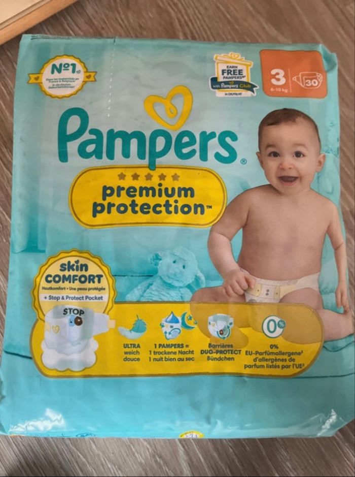Couches Pampers