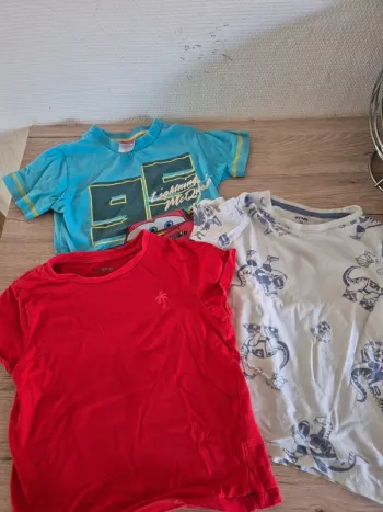 Lot T-shirt 4-5 ans