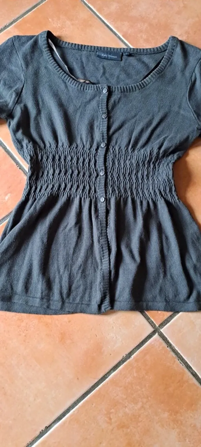 Gilet gris - photo numéro 3