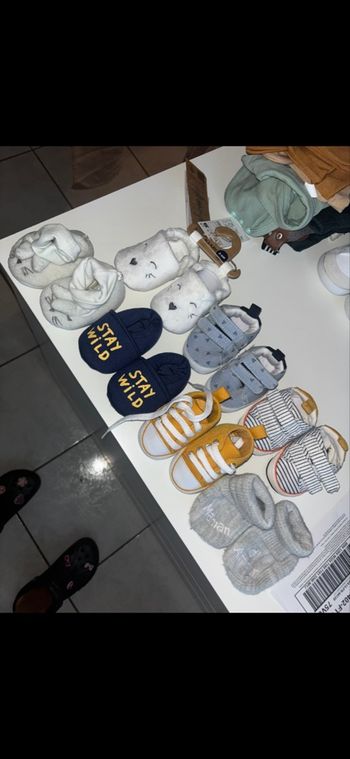 Lot chaussons et chaussures 0/3mois 