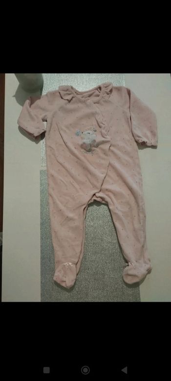 Jolie pyjama taille 24 mois