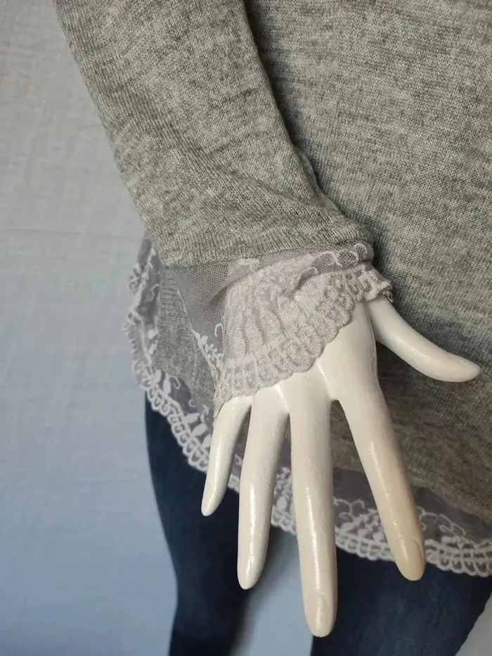 Pull gris dentelle - photo numéro 5