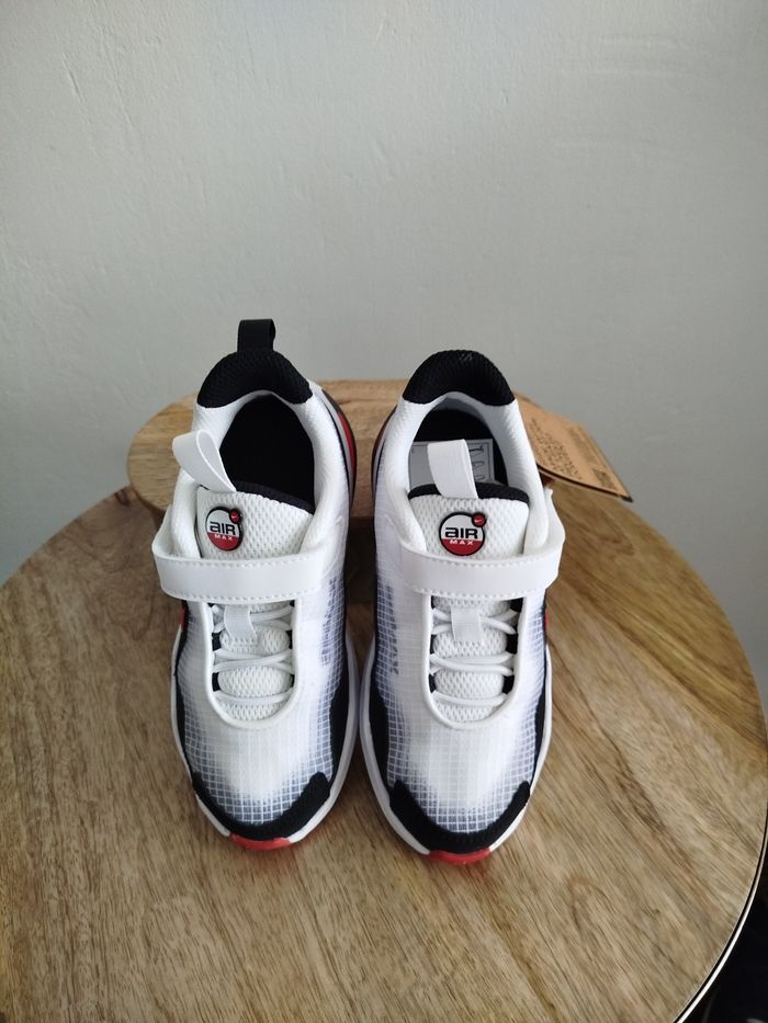 Baskets Nike T 27.5 - photo numéro 2