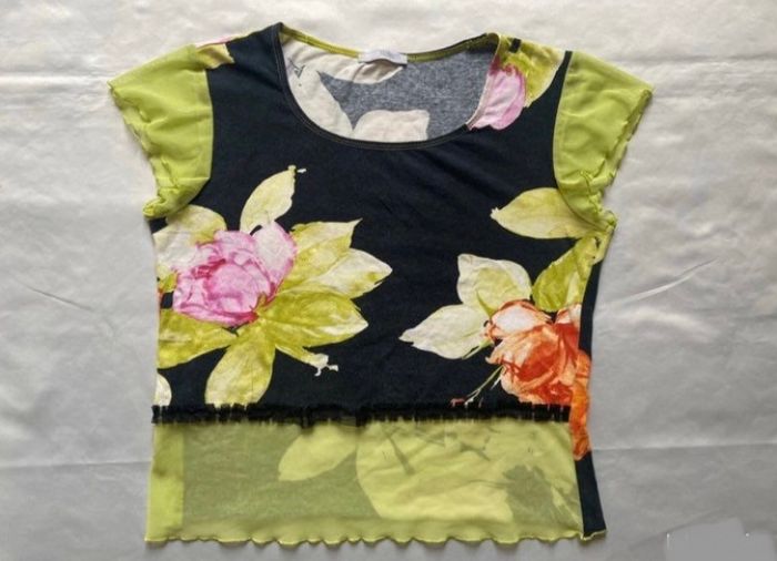 Teeshirt noir motifs floraux multicolores Rosa ROSAM taille 42 / XL - photo numéro 5