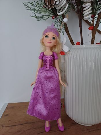 Poupée princesse raiponce