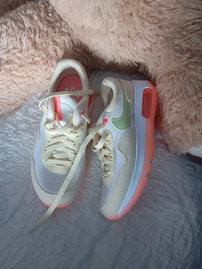 Nike air Max motif taille 37.5 - photo numéro 2