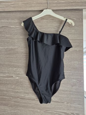 Maillot 1 pièce neuf  12/14 ans