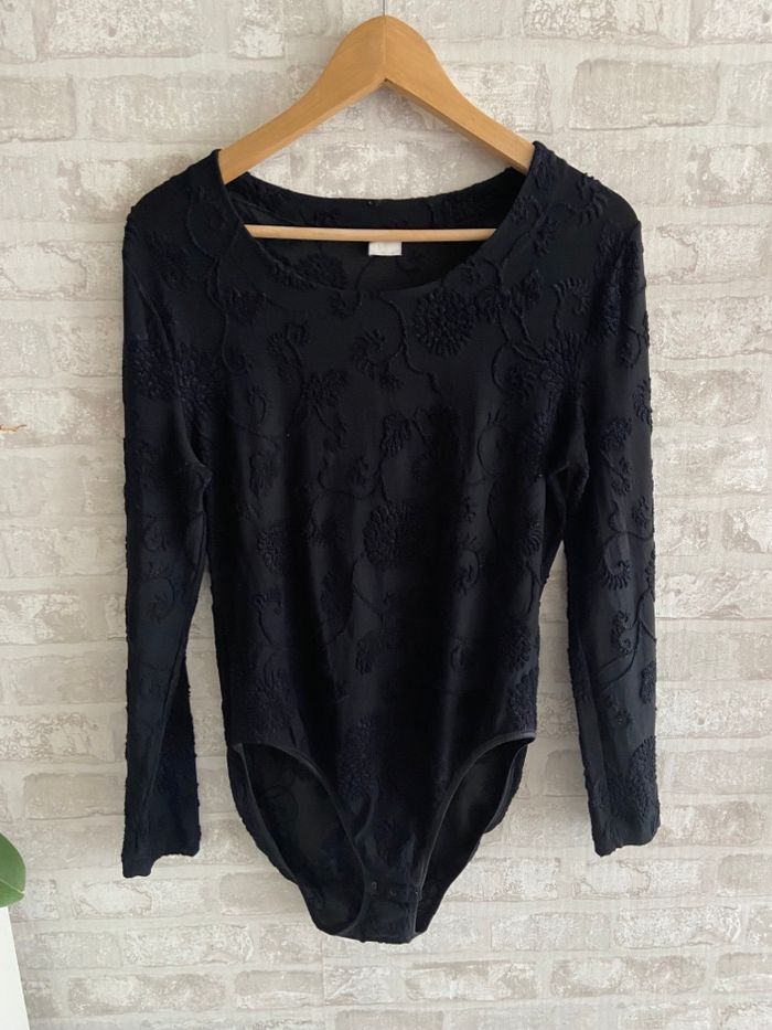 Body noir imprimer fleur taille 42 - photo numéro 1