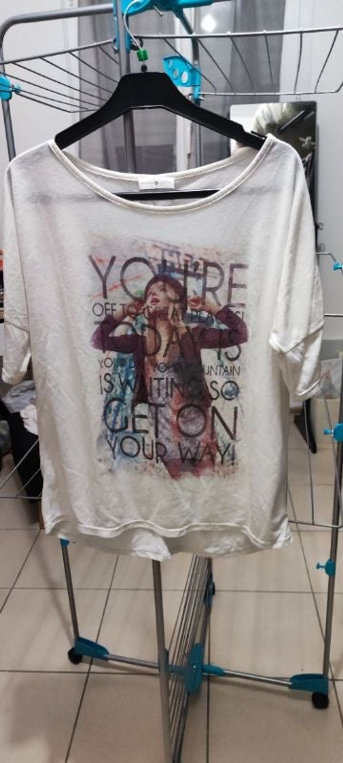 T-shirt cache cache