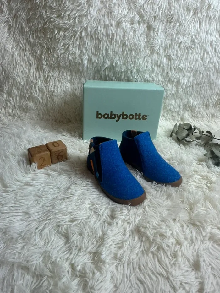 Paire de chaussons Babybotte taille 26