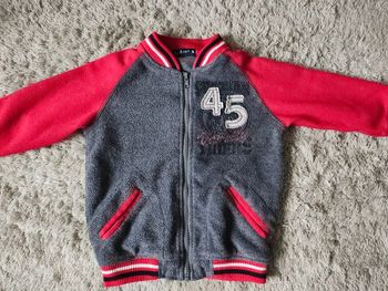 Gilet zippé taille 5 ans