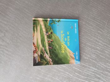 Livre mac do le volcan de la Soufrière