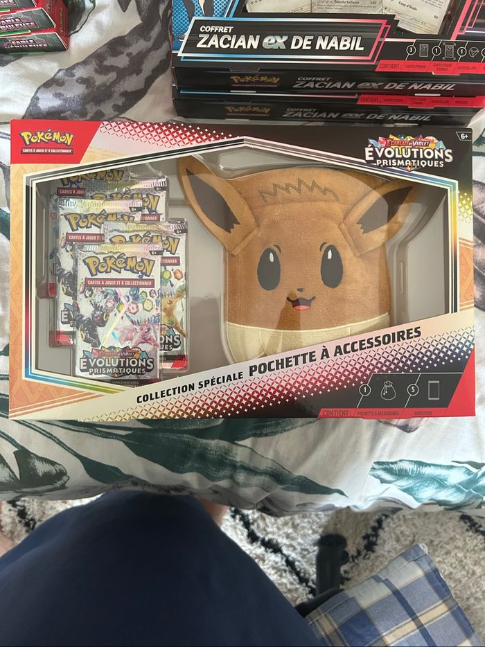 Coffret pochette et accessoires Pokémon 8.5