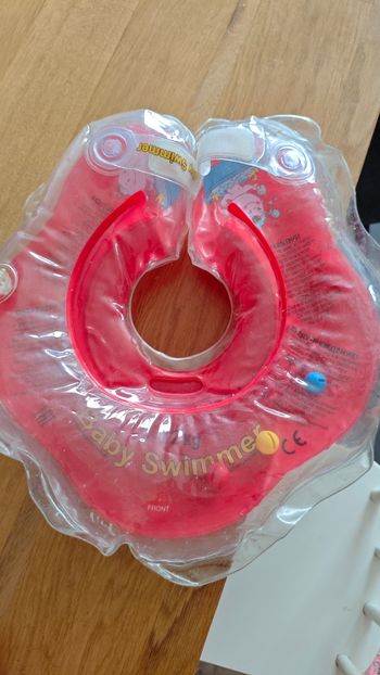 Bouée bébé baby swimmer 3 à 12kg