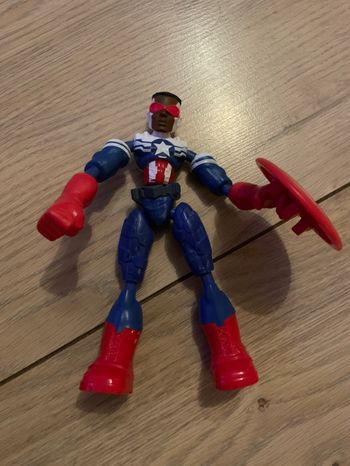 Figurine Bend and Flex captain america