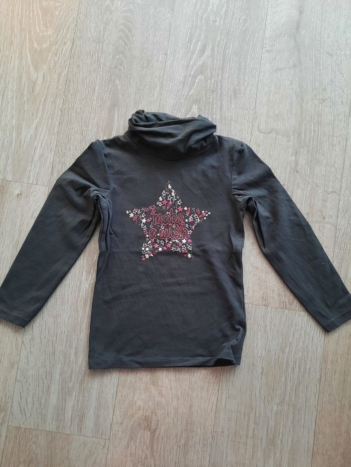 Tee shirt col roulé taille 4 ans Marque orchestra