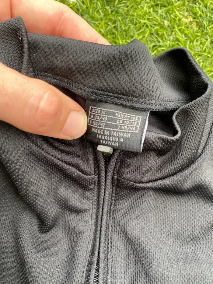 Pull Nike léger 10/12 ans - photo numéro 3