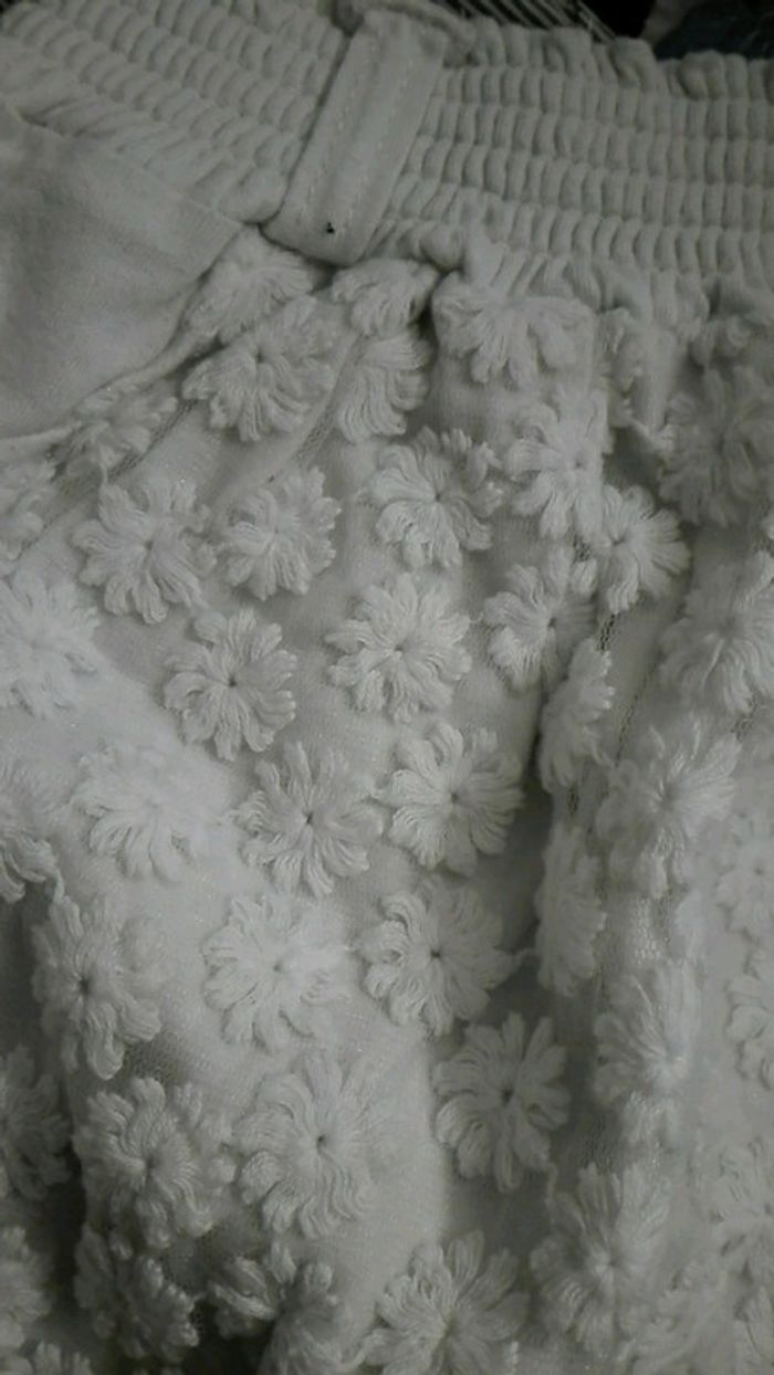 Pantalon bébé fille 6 mois kiabi brodé broderie fleurs blanc mariage - photo numéro 2