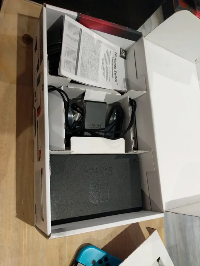 Nintendo Switch V1 Rouge & Bleu - photo numéro 8