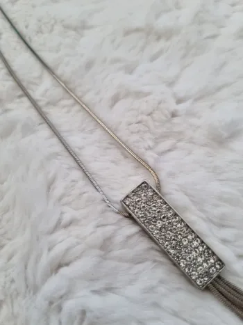 Sautoir argenté