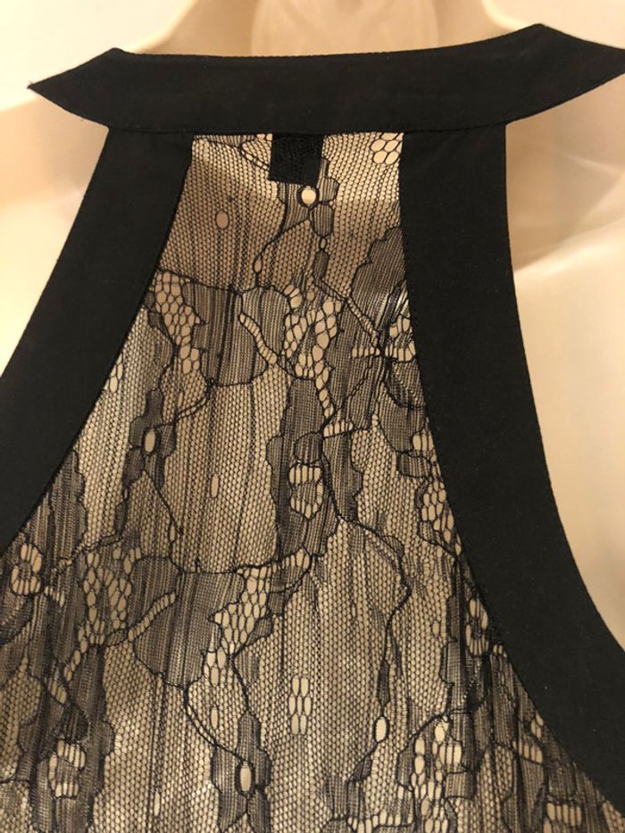 Petite robe noire Jennyfer dos en dentelle  taille 34 - photo numéro 9