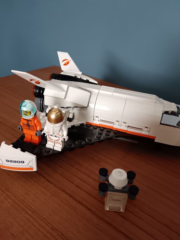 Lego 60226 la navette spatiale - photo numéro 3