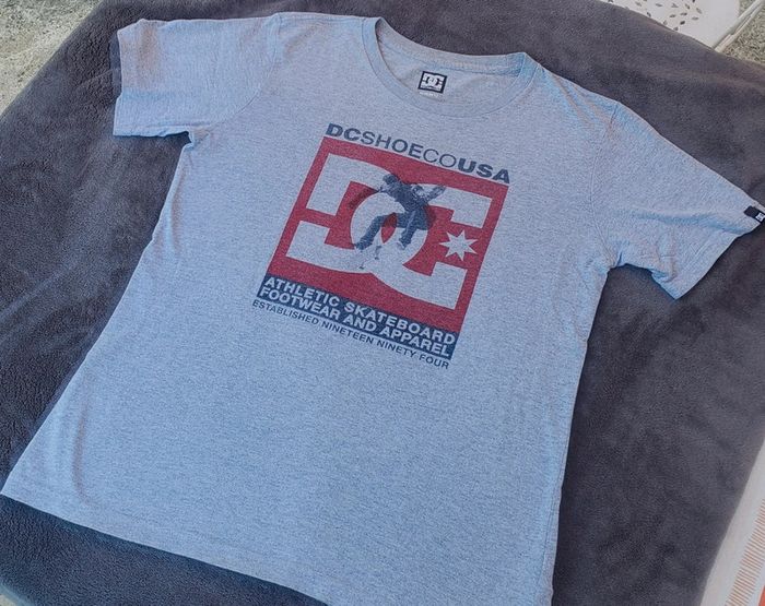 Tee-shirt DC SChoes 12 ans