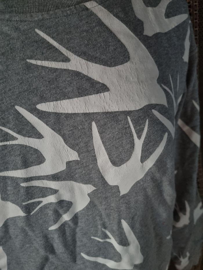 Sweat gris avec hirondelles blanche taille S mixte - photo numéro 3