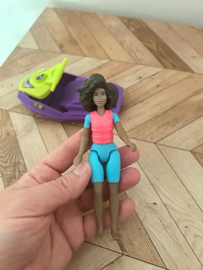 Lot de jouet reine des neiges et Barbie - photo numéro 7