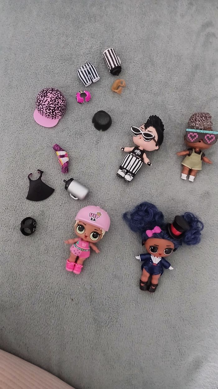 Lot poupée lol
