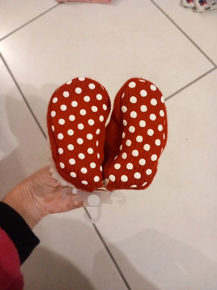 Petits chaussons Noël bébé à scratch 14 15 - photo numéro 2