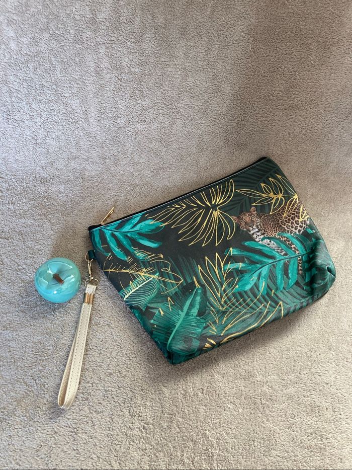 Trousse maquillage - photo numéro 3
