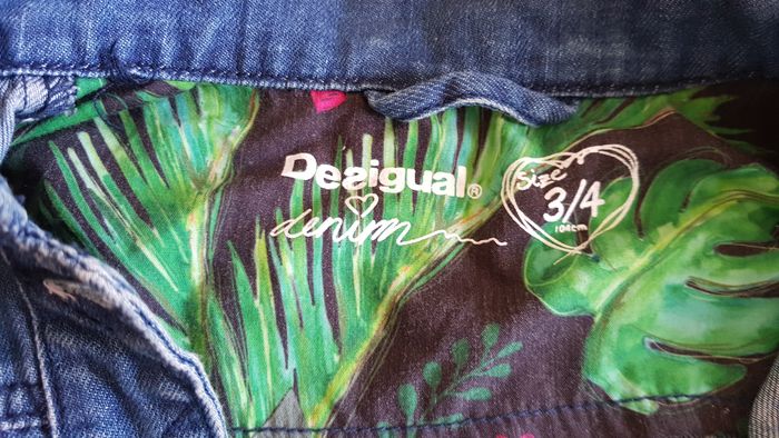 Veste en jean brodée - photo numéro 4