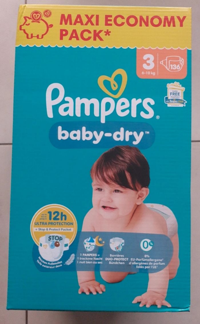 Pack de 136 couches Pampers Baby dry taille 3
