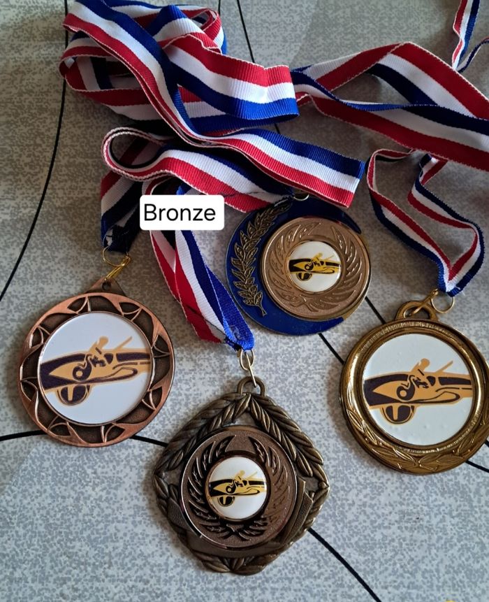 Lot médailles sportives - photo numéro 10