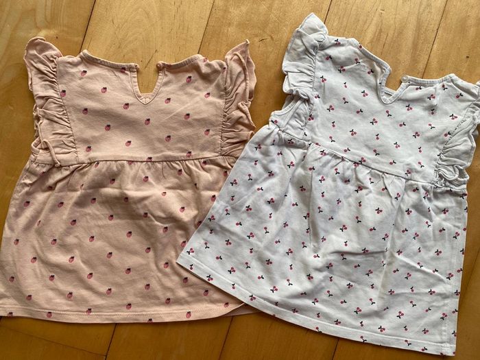 2 tee-shirts - 18 mois - - photo numéro 5