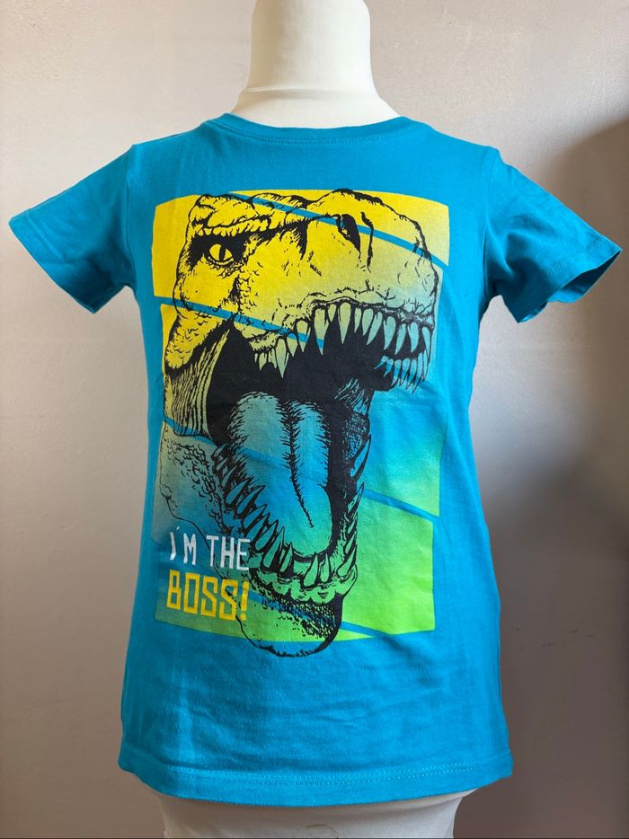 T-shirt garçon taille 116 - photo numéro 1