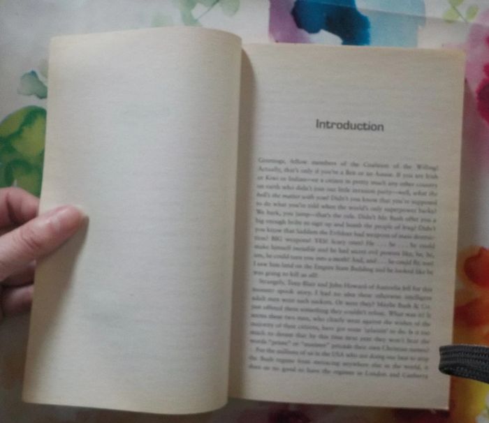 Dude, where's my country ? par Michael Moore Ed. Penguin Books - photo numéro 7