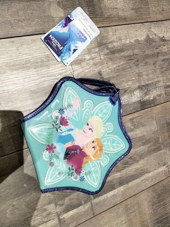 Pochette peinture neuve