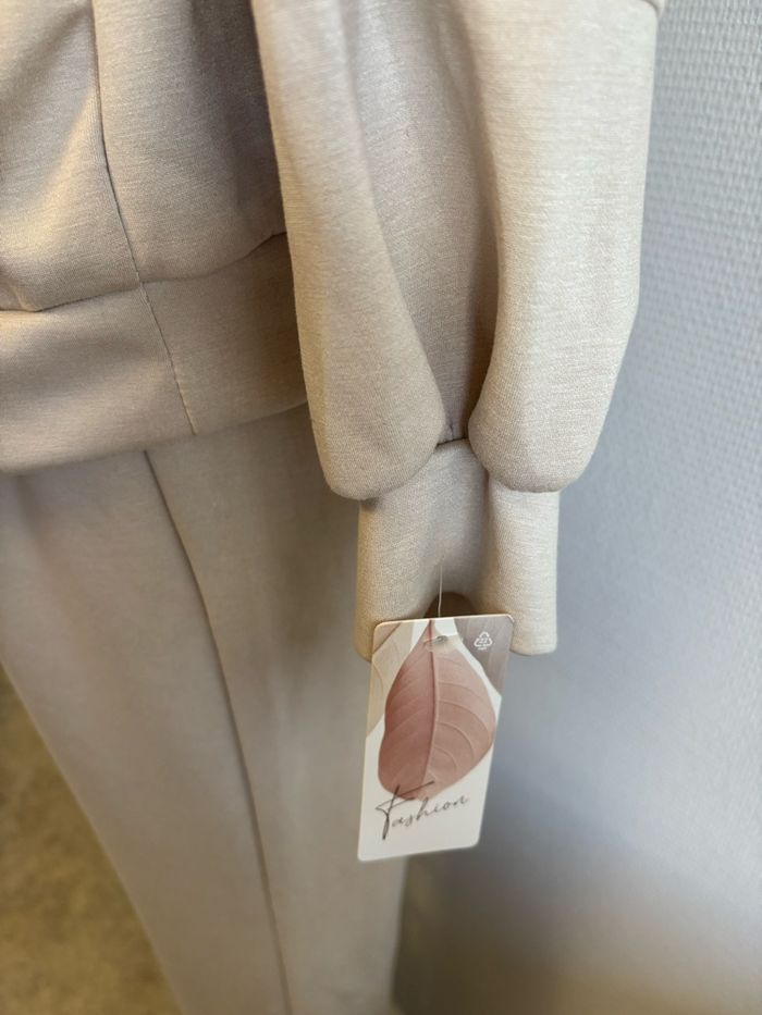 Ensemble beige neuf - photo numéro 3
