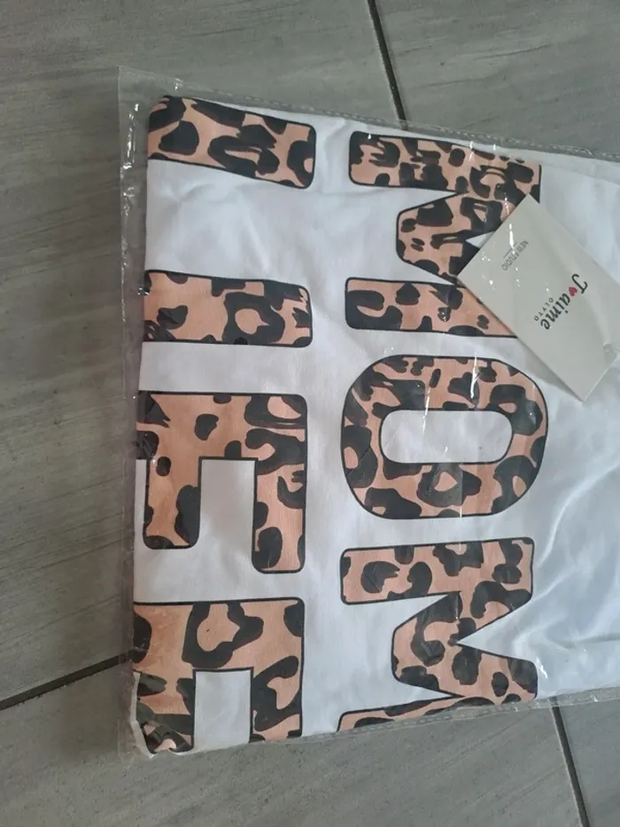 Tee-shirt neuf " Mom Life " La Modeuse Taille M/L - photo numéro 2