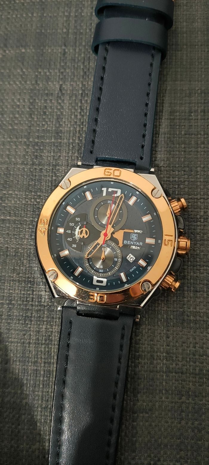 Montre chronographe étanche