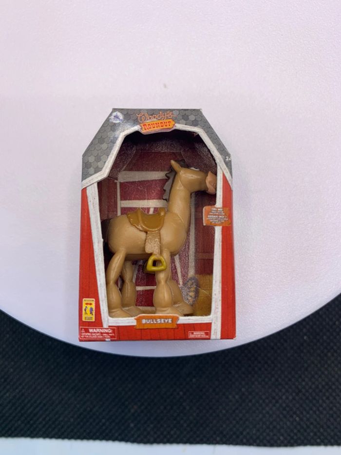 Mini brands pile poil toy story