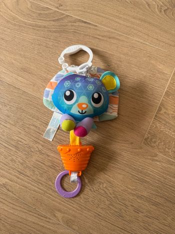Peluche musicale Playgro à cordon Polar Pals – Arctic Bear