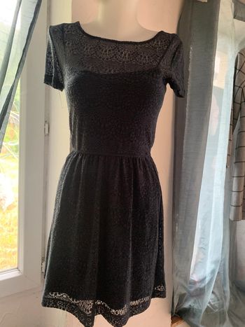 Robe été dentelle Bleue marine taille 36