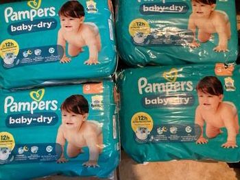 4paquets de couches Pampers baby dry taille 3