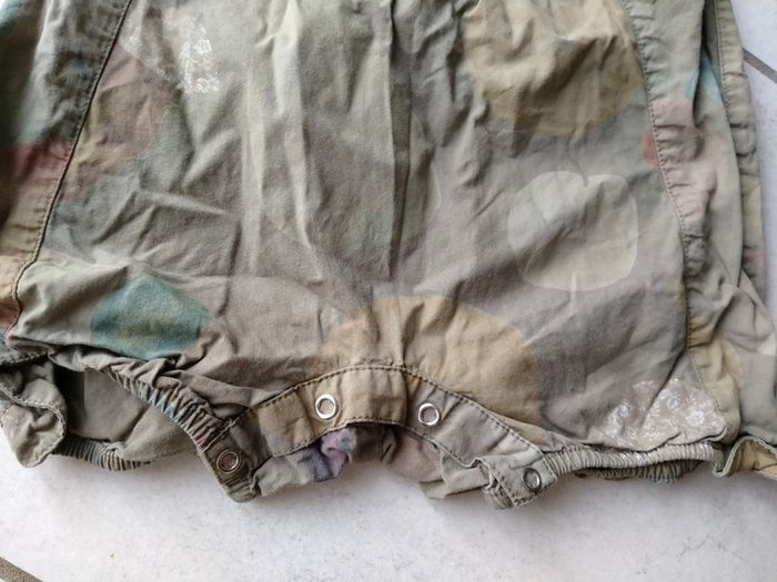 Salopette combi short Kaki. Un amour de petit boy. Bébé 12 mois - photo numéro 5